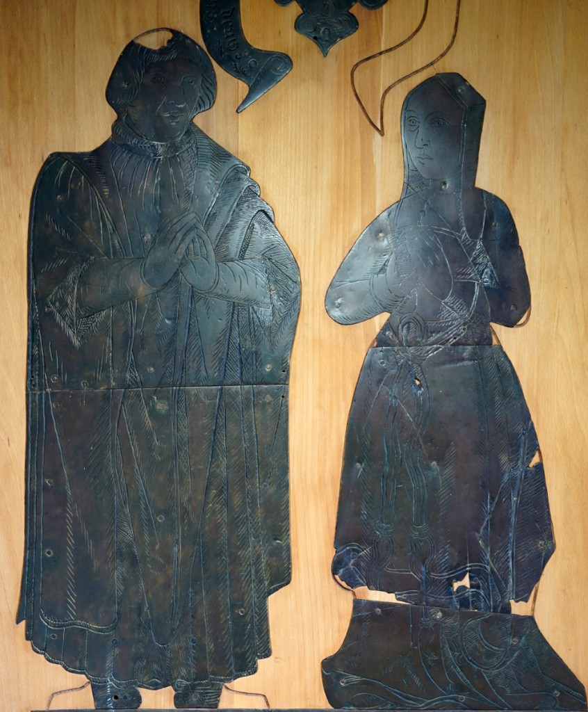 Robert and Elizabeth Rugge brass detail